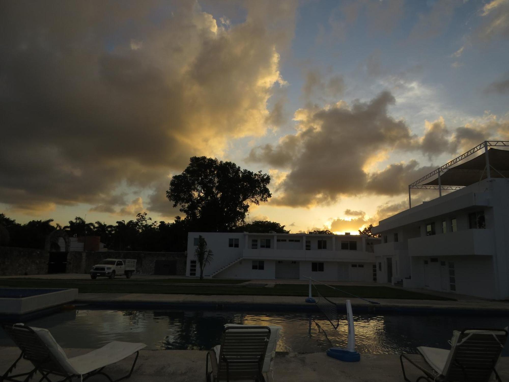 Guest House Stone Wall Residences Cancún Exteriör bild